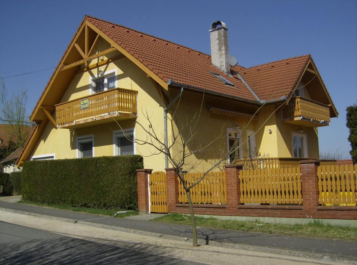 Miseta Apartman Фоньод Экстерьер фото